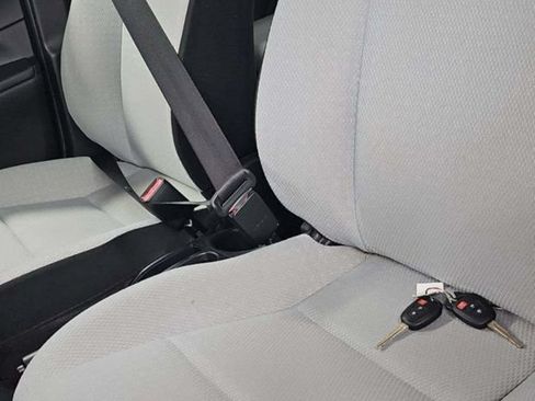Used 2018 Toyota Prius C One FWD image 9