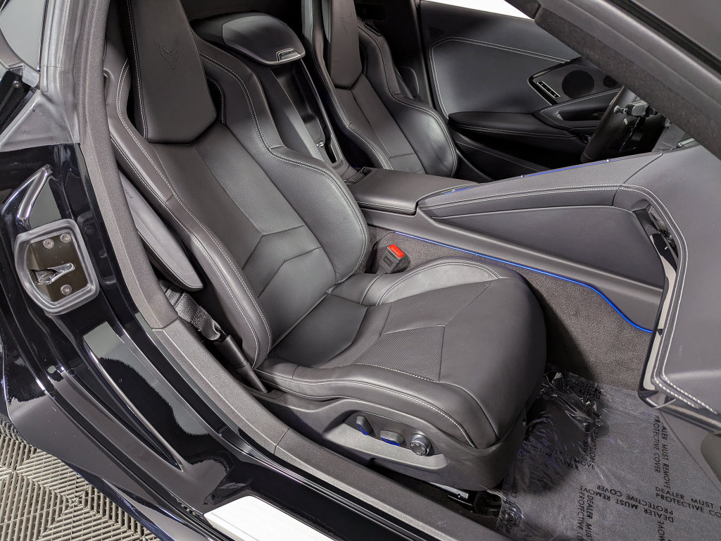 Used 2024 Chevrolet Corvette Stingray Preferred Conv w/ Z51 Performance Package RWD image 45