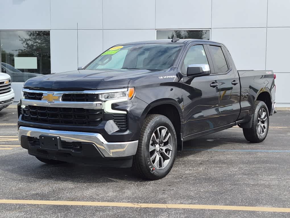 Used 2024 Chevrolet Silverado 1500 LT AWD/4WD image 1