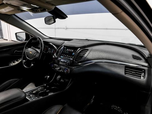Used 2018 Chevrolet Impala Premier FWD image 17