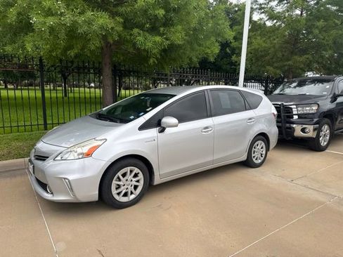 Used 2014 Toyota Prius V Three FWD image 1