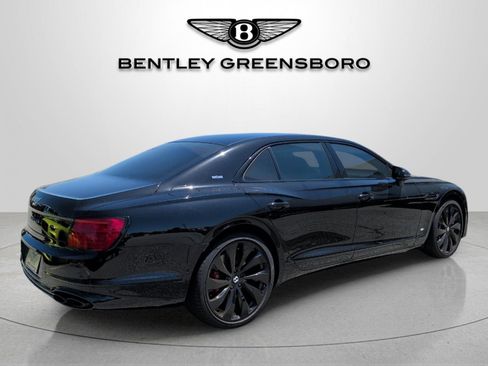 Used 2021 Bentley Flying Spur V8 AWD/4WD image 14