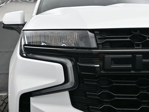 Used 2023 Chevrolet Suburban RST w/ Luxury Package AWD/4WD image 12