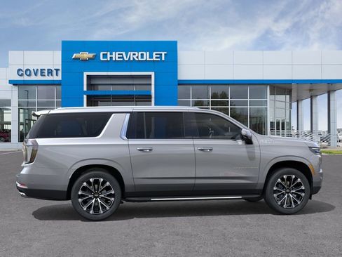 New 2026 Chevrolet Suburban High Country w/ Sun And Tow Package AWD/4WD image 5