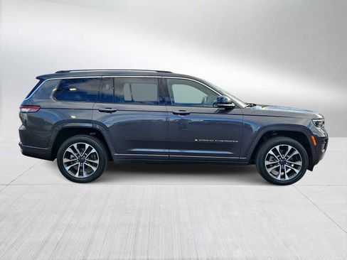 Used 2022 Jeep Grand Cherokee L Overland w/ Luxury Tech Group IV image 9