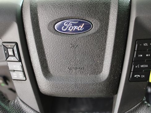 Used 2013 Ford F150 XLT w/ XLT Chrome Pkg image 17