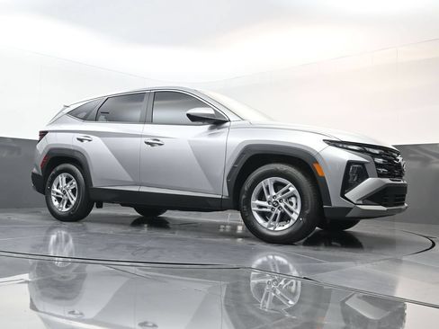 Certified 2026 Hyundai Tucson SE FWD image 22