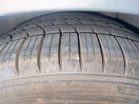 Used 2021 Toyota Camry SE image 16