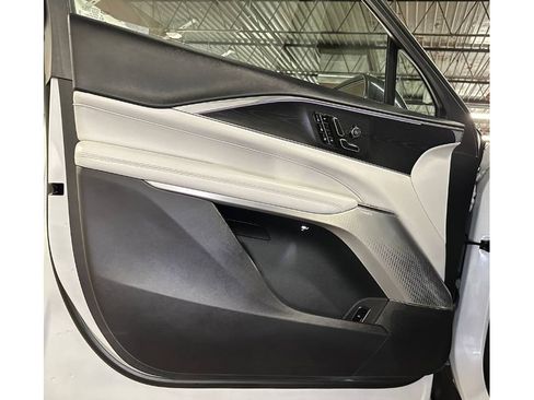 Used 2024 Cadillac Lyriq Luxury RWD image 17