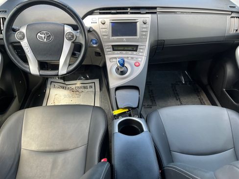 Used 2013 Toyota Prius Five FWD image 23