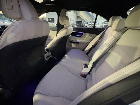 Used 2023 Mercedes-Benz C 300 C 300 4MATIC Sedan 4D image 17