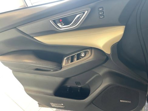 Used 2022 Subaru Ascent Limited w/ Technology Package image 10