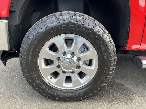 Used 2011 GMC Sierra 2500 SLE w/ SLE Preferred Package image 9