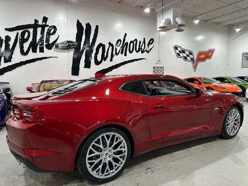 Used 2022 Chevrolet Camaro LT RWD image 32