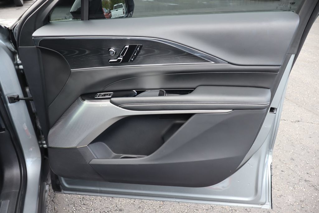 Used 2024 Cadillac Lyriq Sport RWD image 35