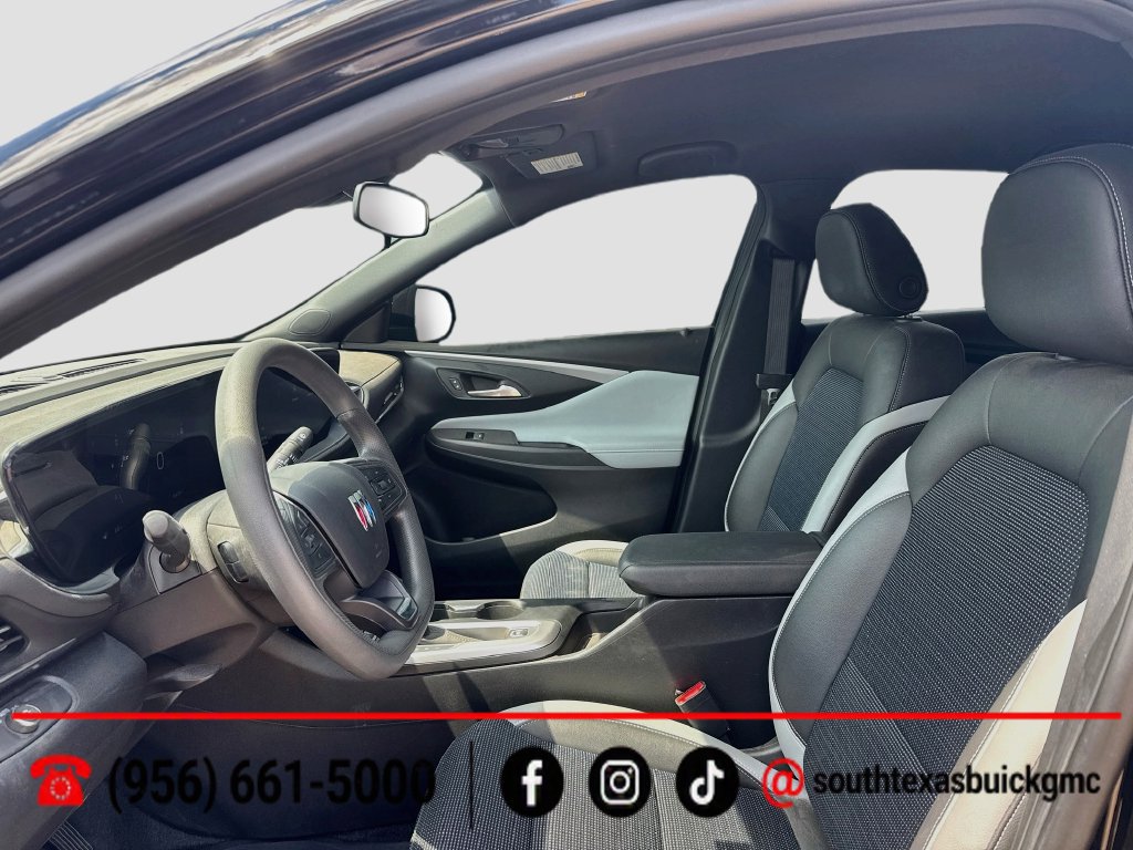 Used 2025 Buick Envista Preferred w/ Convenience II Package FWD image 11
