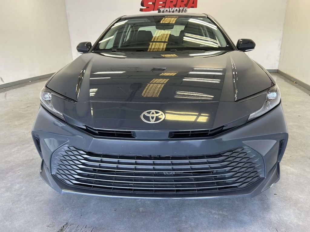 Used 2025 Toyota Camry LE FWD image 8