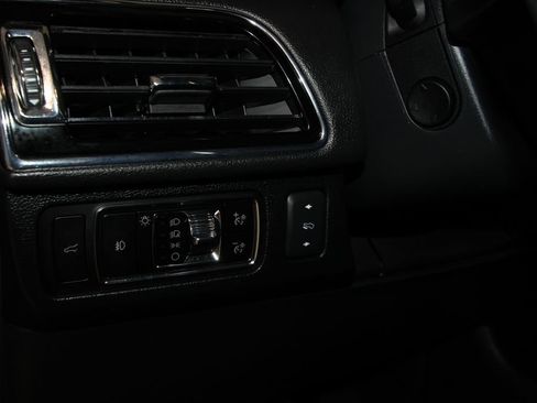 Used 2024 Lincoln Navigator Reserve AWD/4WD image 10