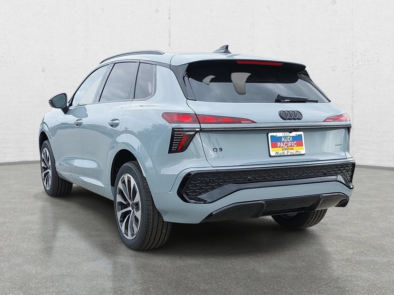 New 2026 Audi Q3 quattro 2.0T AWD/4WD image 7