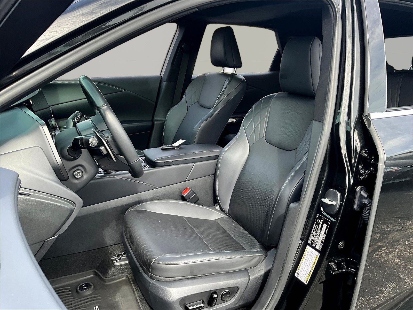 Used 2023 Lexus RX 350 Premium w/ Accessory Package FWD image 21