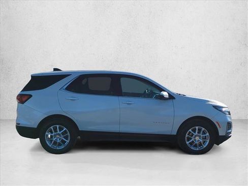 Used 2024 Chevrolet Equinox LT AWD/4WD image 4
