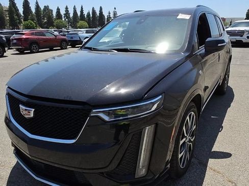 Used 2024 Cadillac XT6 Sport w/ Platinum Package AWD/4WD image 3