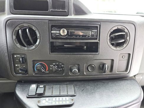 Used 2011 Ford E-450 and Econoline 450 Super Duty w/ Shuttle Bus Prep Pkg image 11