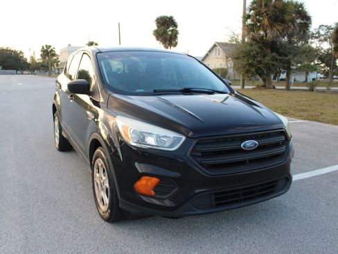 Used 2017 Ford Escape S image 7