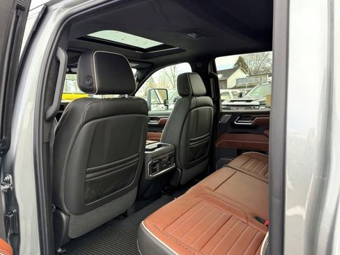 New 2026 GMC Sierra 2500 Denali Ultimate AWD/4WD image 11