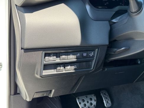 Used 2024 Toyota Tundra Limited w/ TRD Off-Road Package AWD/4WD image 19