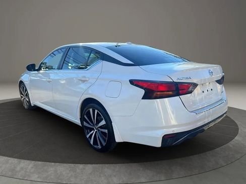 Used 2020 Nissan Altima 2.5 SR w/ Premium Package image 6