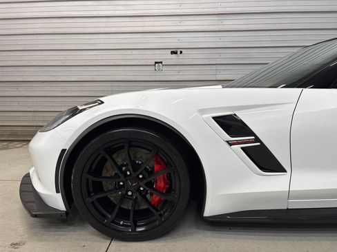 Used 2019 Chevrolet Corvette Grand Sport w/ Carbon Flash Badge Package RWD image 8