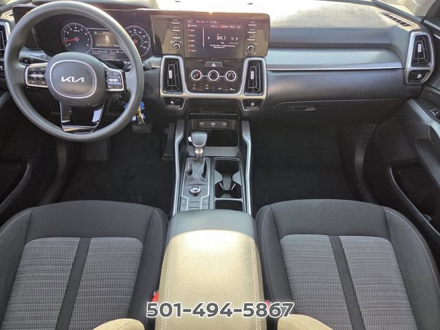 Used 2023 Kia Sorento LX FWD image 12