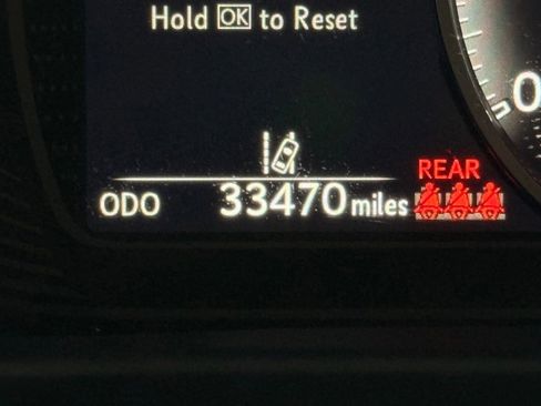 Certified 2022 Lexus UX 200 image 4