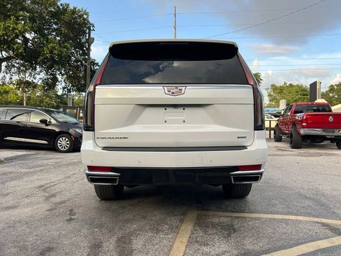 Used 2021 Cadillac Escalade Luxury RWD image 6