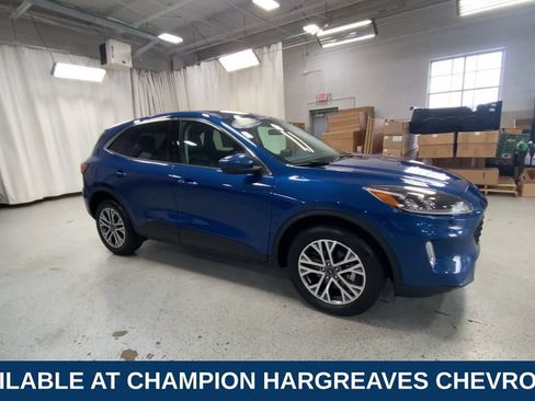 Used 2022 Ford Escape SEL w/ Technology Package AWD/4WD image 2