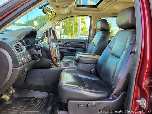 Used 2013 GMC Sierra 2500 Denali w/ Suspension Package, Off-Road image 7