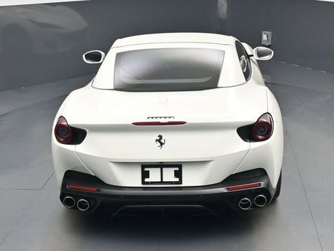 Used 2020 Ferrari Portofino RWD image 25