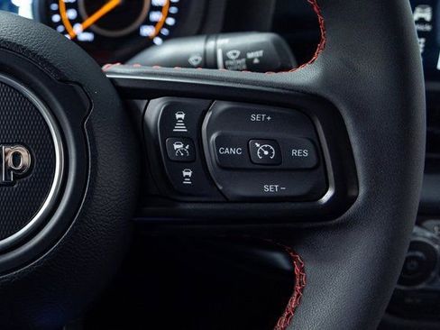 Used 2024 Jeep Gladiator Rubicon w/ Convenience Group image 14