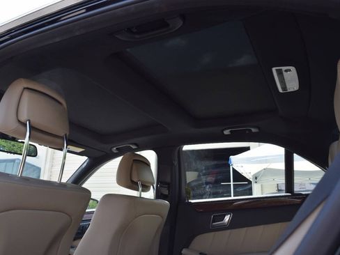 Used 2013 Mercedes-Benz E 350 Sedan image 17