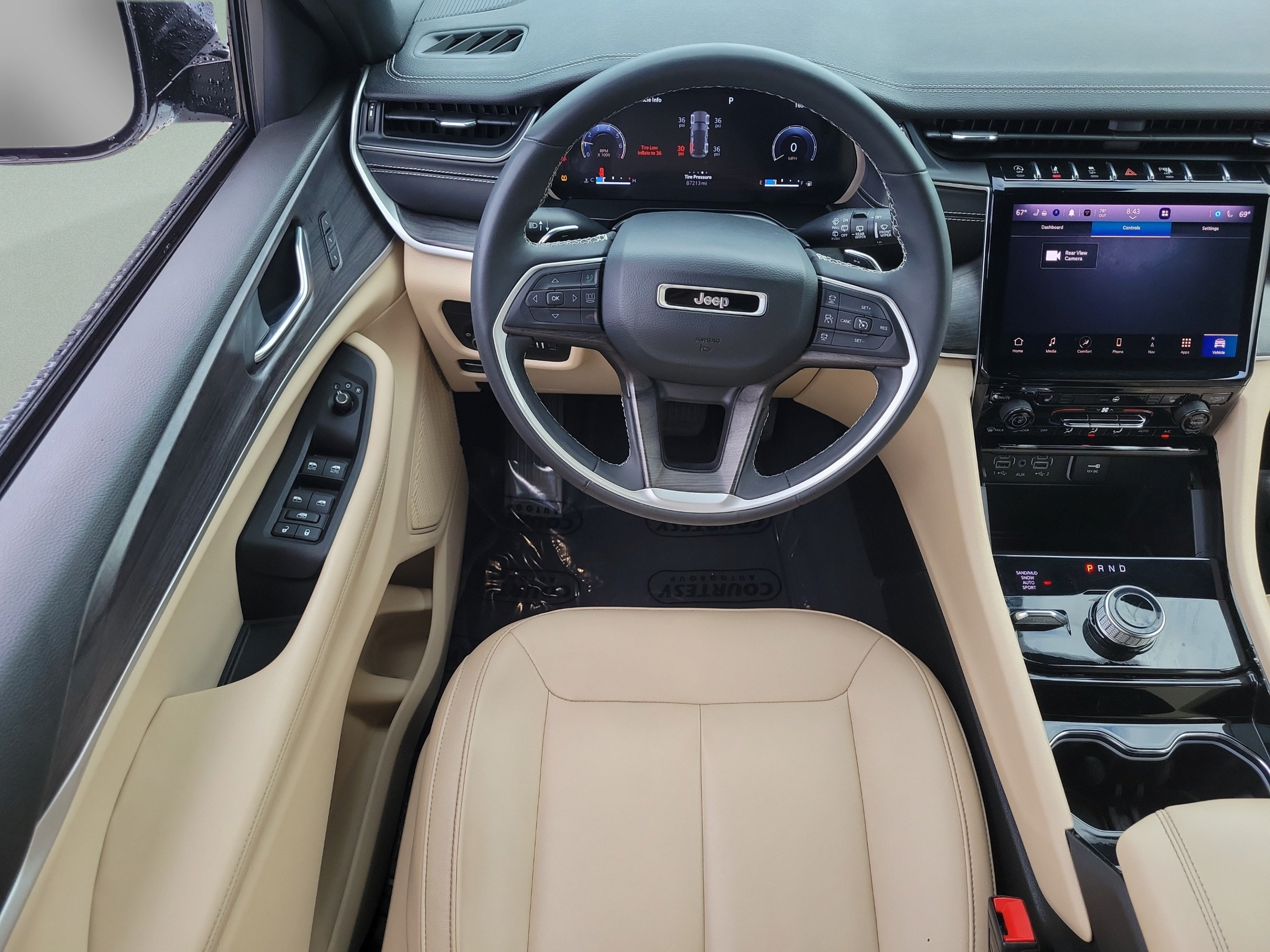 Used 2023 Jeep Grand Cherokee Limited AWD/4WD image 9