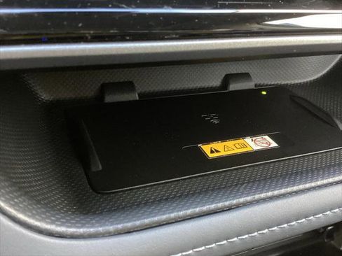 Certified 2024 Toyota Highlander XLE image 21