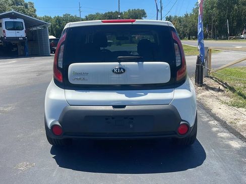 Used 2015 Kia Soul FWD image 6
