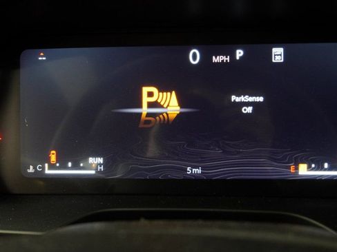 New 2026 Jeep Grand Cherokee Altitude image 22