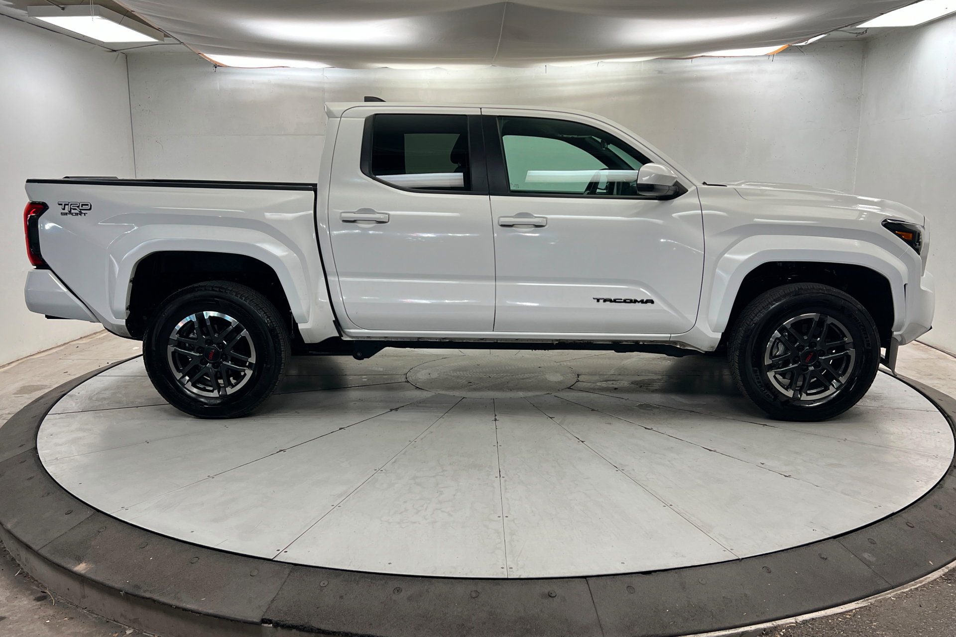 Certified 2026 Toyota Tacoma TRD Sport AWD/4WD image 7