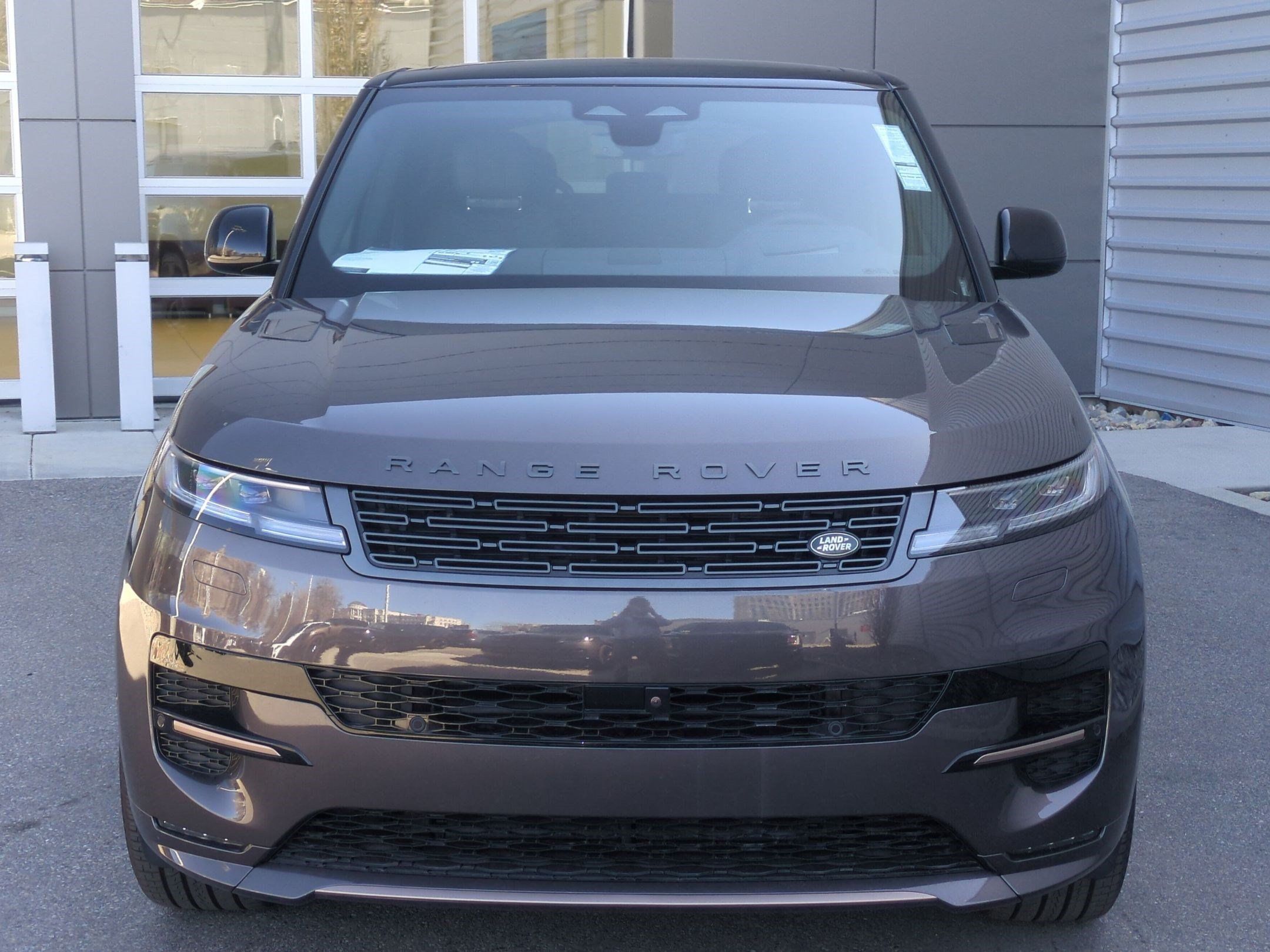 New 2026 Land Rover Range Rover Sport Dynamic SE AWD/4WD image 2