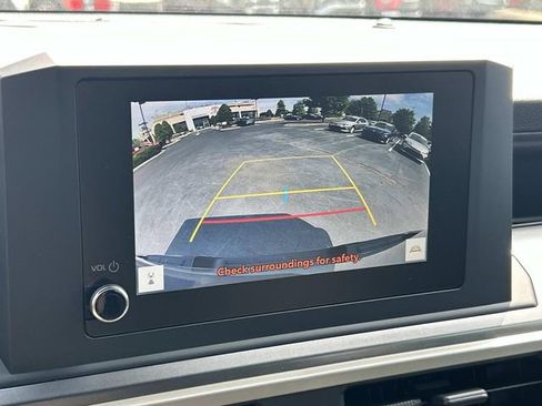 Used 2025 Toyota Tacoma SR5 image 23