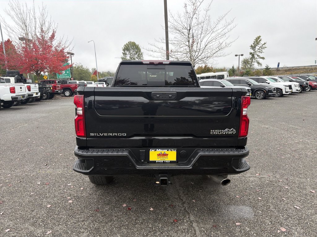 Certified 2022 Chevrolet Silverado 2500 High Country w/ Technology Package AWD/4WD image 8
