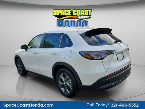 New 2026 Honda HR-V LX image 8