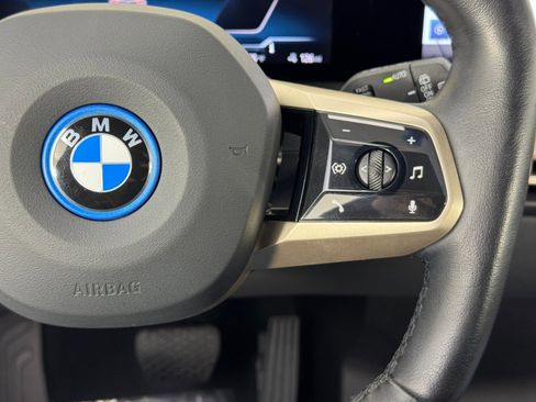 Used 2022 BMW iX xDrive50 w/ Premium Package image 23